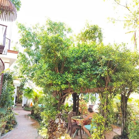 Happy Family Guesthouse Vĩnh Long Exterior photo