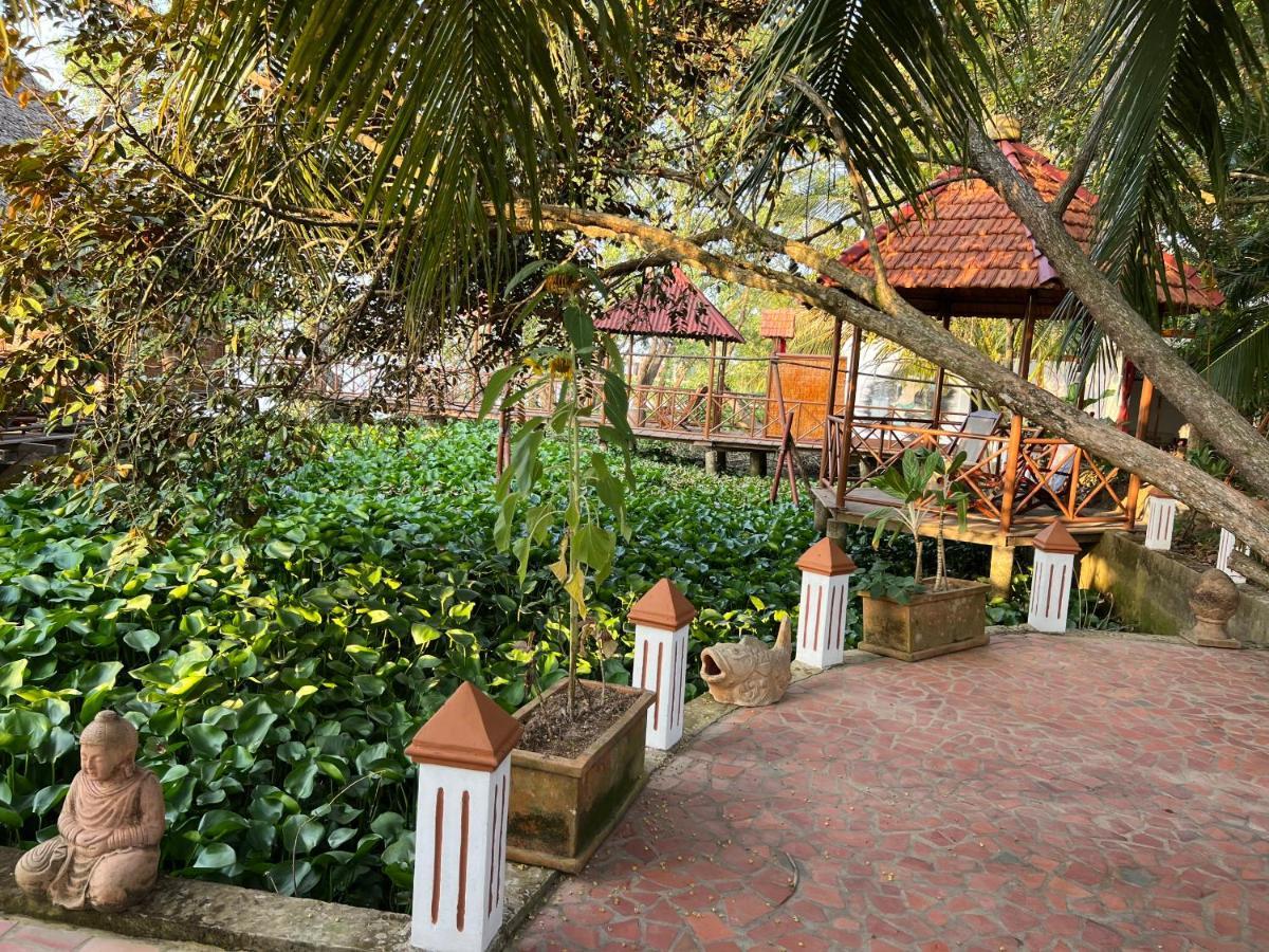 Happy Family Guesthouse Vĩnh Long Exterior photo