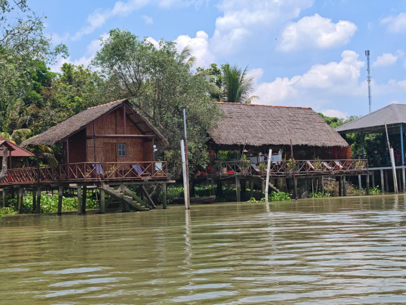 Happy Family Guesthouse Vĩnh Long Exterior photo