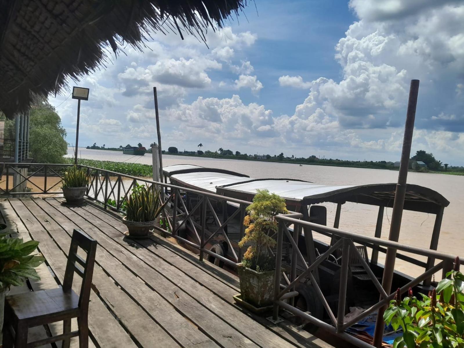 Happy Family Guesthouse Vĩnh Long Exterior photo