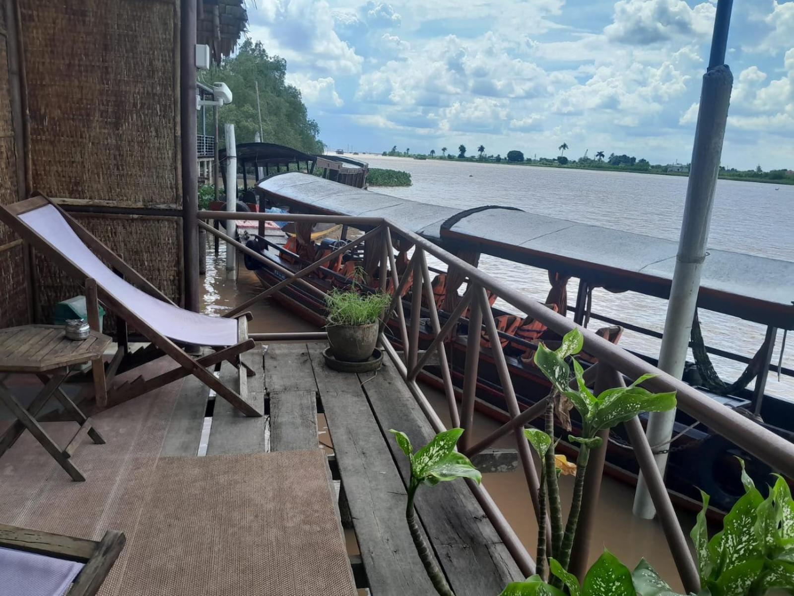 Happy Family Guesthouse Vĩnh Long Exterior photo